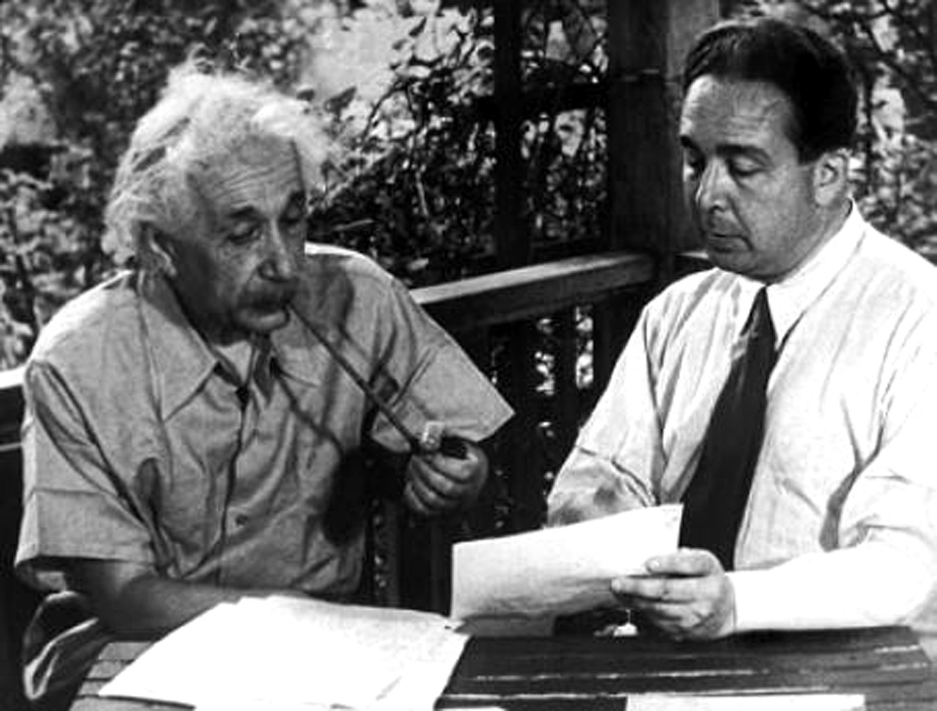 Albert Einstein and Leo Szilard working on the famous letter